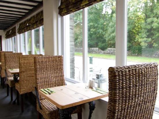 Pedro'S Restaurant Bar And Hotel Windermere Eksteriør bilde
